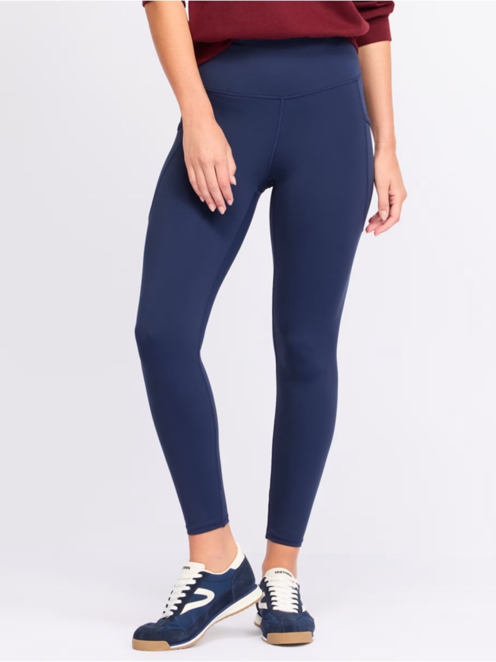 We Wander navy flexstretch pocket leggings